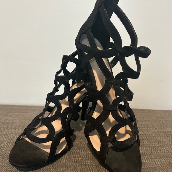 Kelly & Katie Strappy Heels w/ Zipper in Back - Picture 2 of 9